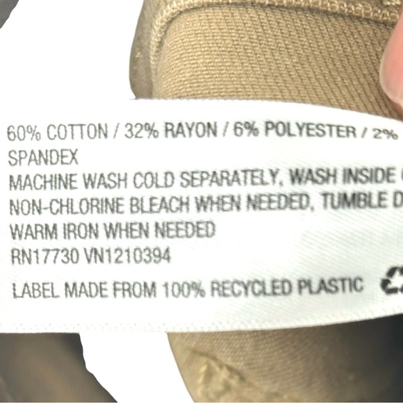 Universal Thread Women’s Slim Leg Mid Rise Skinny Pants Tan Size 16 - Picture 9 of 9